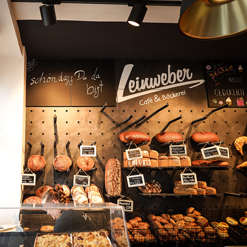 Innenansicht von der Leinweber Hautpfiliale in Dautphetal-Holzhausen